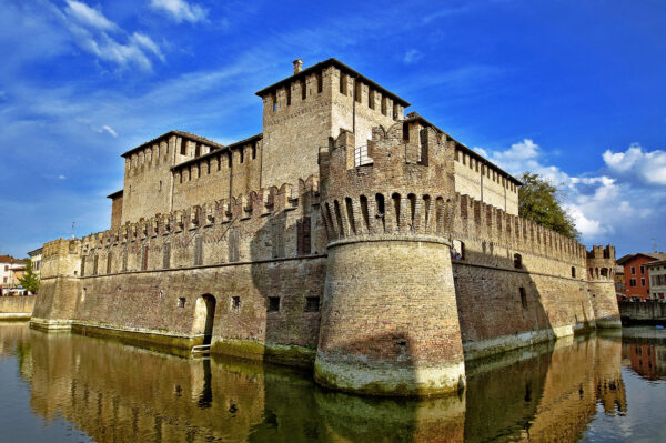 Fontanellato: Labirinto della Masone e Rocca San Vitale - immagine 2